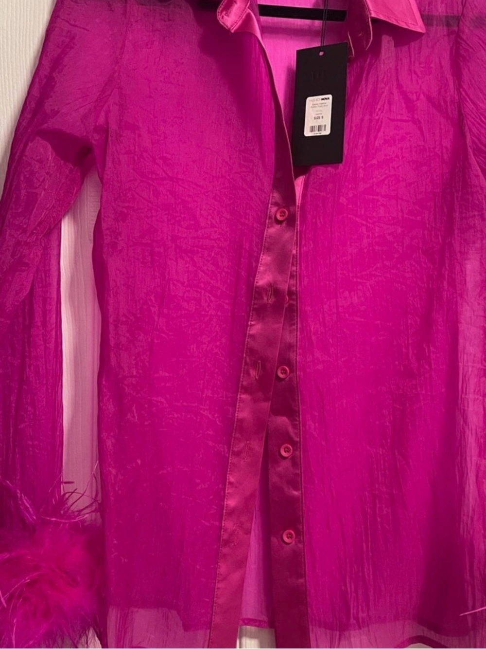 Fashion Nova Gabby Feather Fuchsia Button Front Women's Blouse in small - Picture 4 of 7